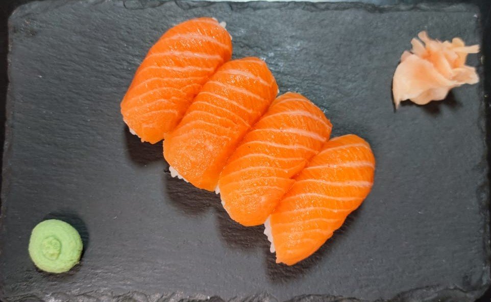 Nigiri salmón